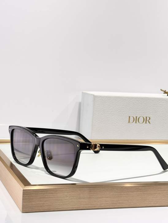 Picture of Dior Sunglasses _SKUfw75975518fw